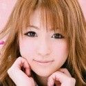 桃依さらの顔写真