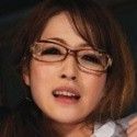 桃依さらの顔2