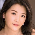 高園ゆり子の顔
